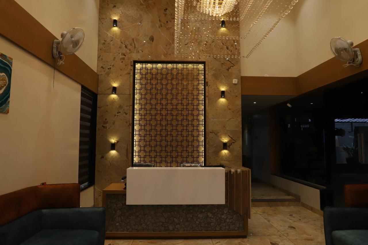 Hotel Florence Нандед Экстерьер фото