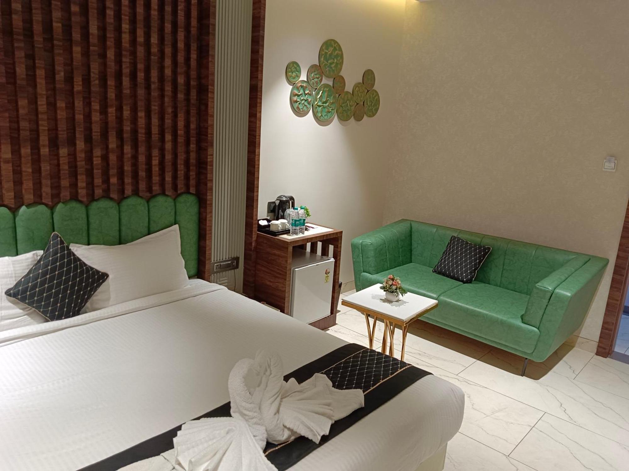 Hotel Florence Нандед Экстерьер фото